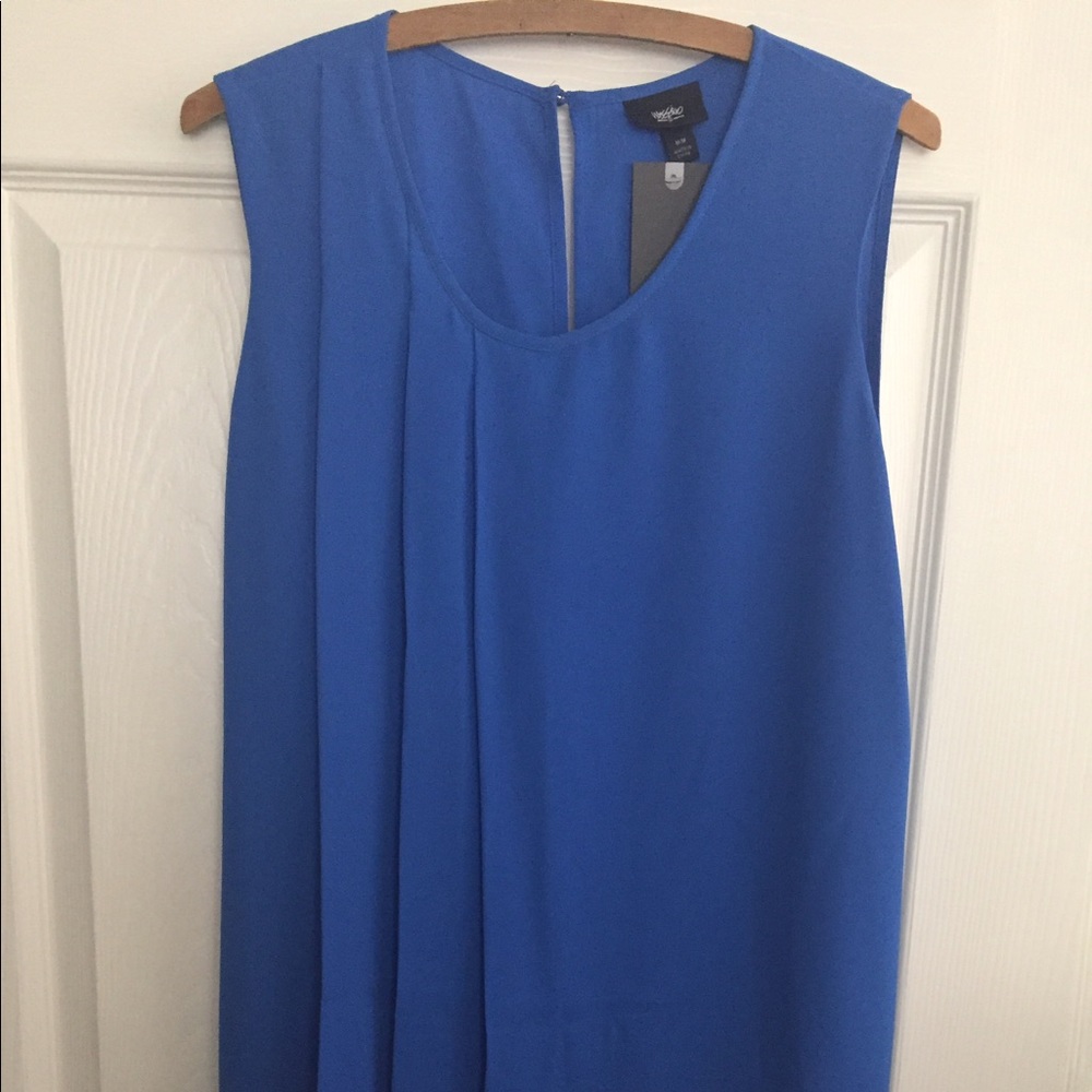 Asymmetrical sleeveless top